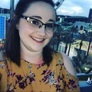 Meet your Posher, Catherine